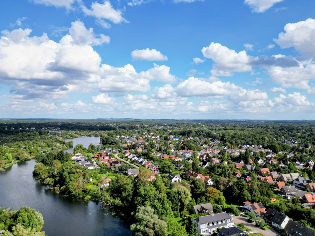 Ortsteil Strecknitz und Wakenitz Luftaufnahme, im Lübecker Stadtteil St. Jürgen