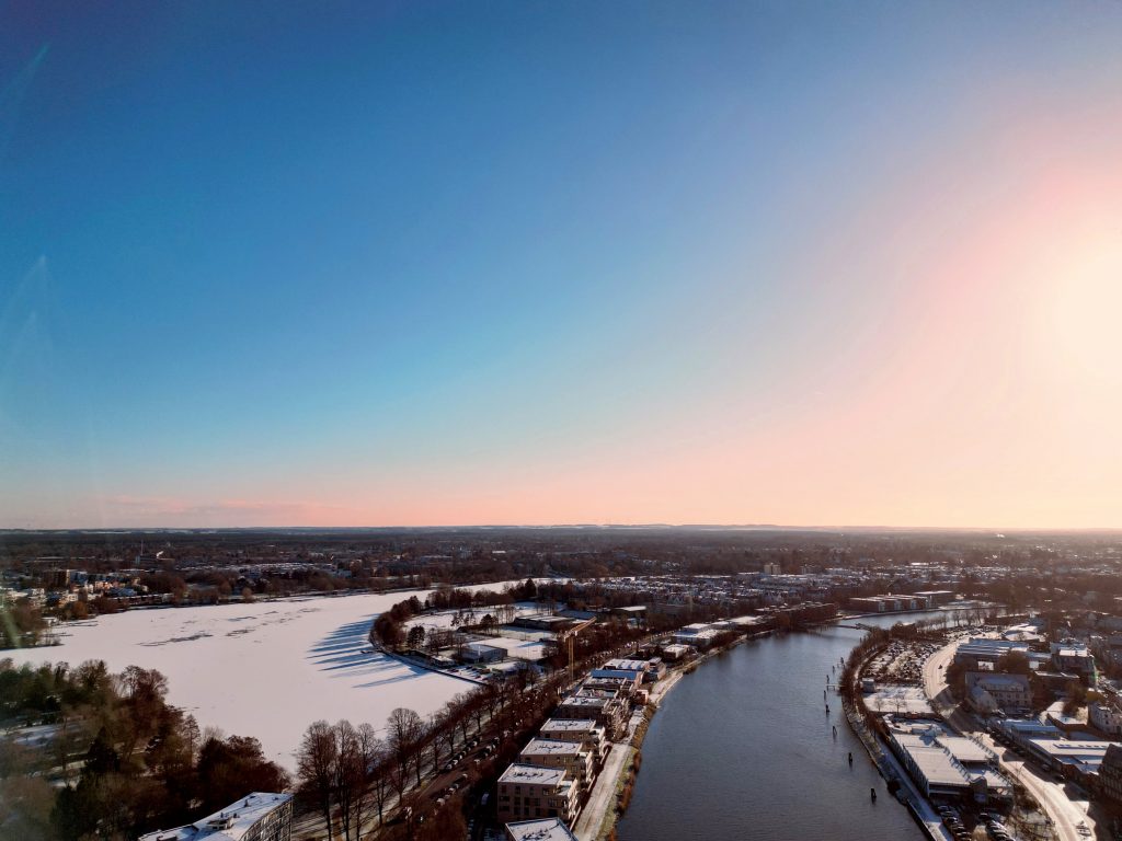 Wakenitz und Elbe Lübeck Kanal im Winter, Luftaufnahme, Eis, Schnee, Sonnenaufgang
