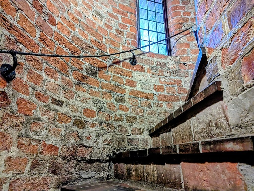 Die Treppen des Holstentors als Vorschaubild für das Video über die Museen in der Lübecker Altstadt